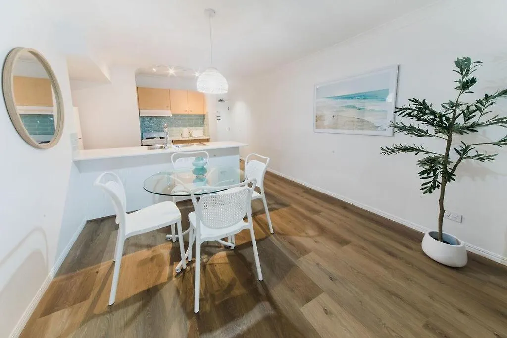 Apartment Coastal Haven In Broadbeach Gold Coast